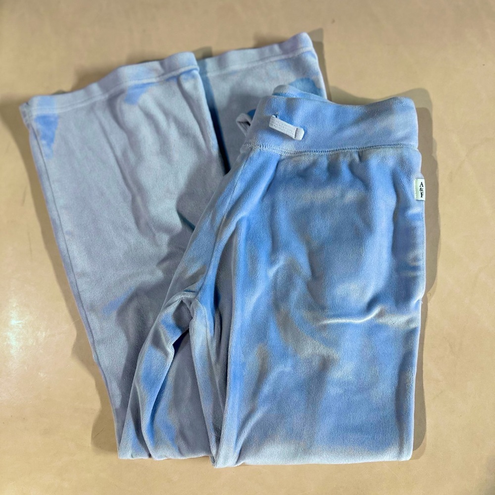 Girls Abercrombie velour pants